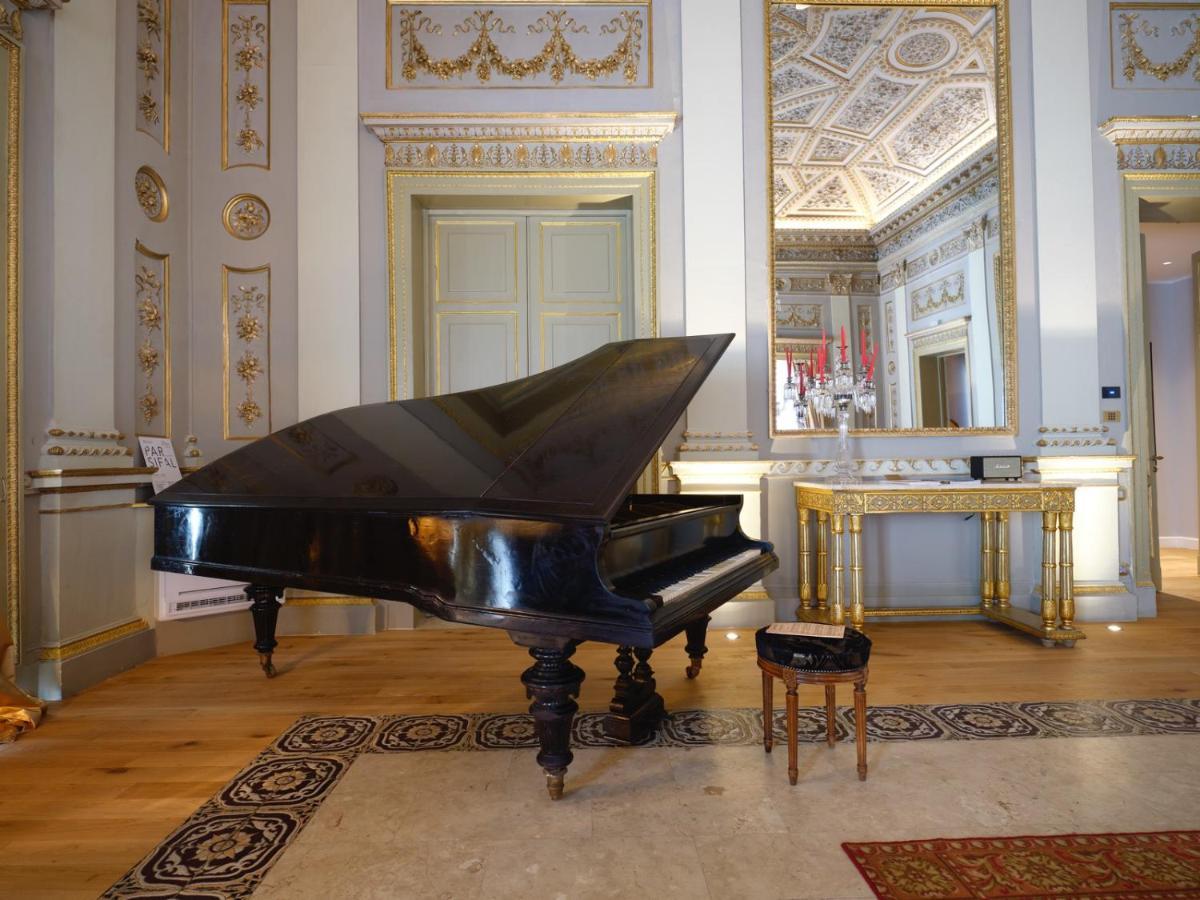 Grand Hotel Et Des Palmes Palermo Eksteriør billede The piano in the Blue Hall