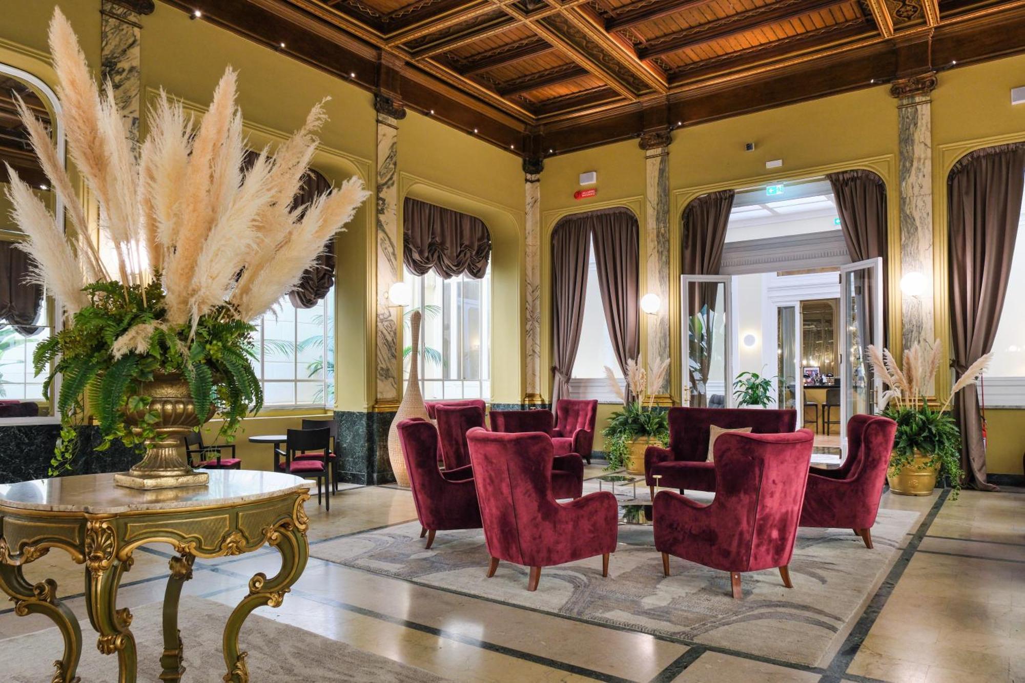 Grand Hotel Et Des Palmes Palermo Eksteriør billede The lobby of the hotel