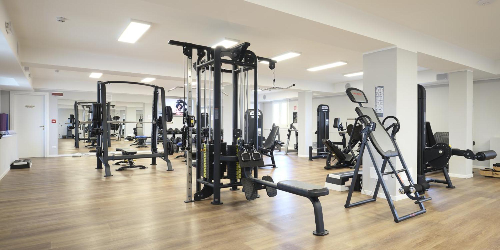 Grand Hotel Et Des Palmes Palermo Eksteriør billede A typical gym