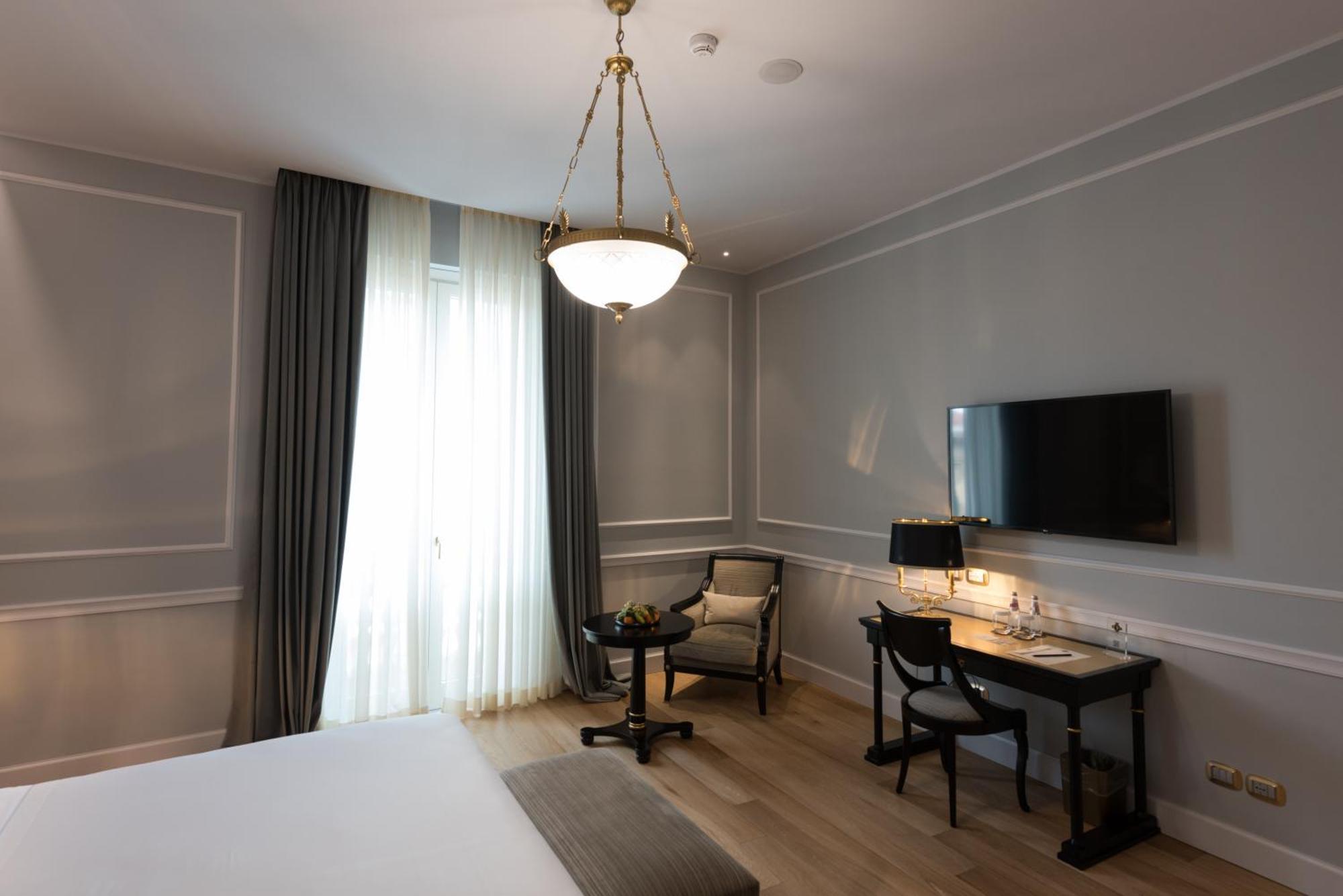 Grand Hotel Et Des Palmes Palermo Eksteriør billede A room at the hotel